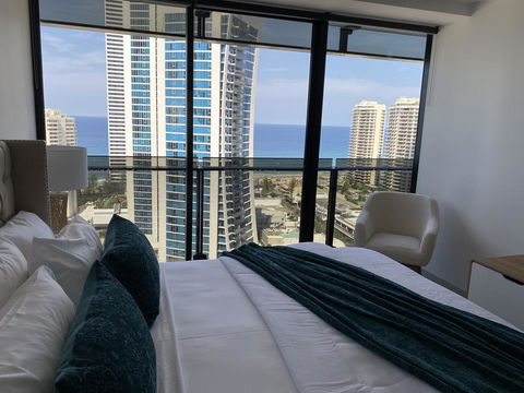 Circle On Cavill 2, 3, 4 & 5 Bedroom SkyHomes & SUB PENTHOUSES By Gold Coast Holidays - Southport Accommodation 14