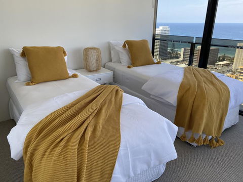 Circle On Cavill 2, 3, 4 & 5 Bedroom SkyHomes & SUB PENTHOUSES By Gold Coast Holidays - Southport Accommodation 17