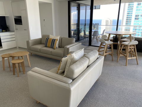 Circle On Cavill 2, 3, 4 & 5 Bedroom SkyHomes & SUB PENTHOUSES By Gold Coast Holidays - Southport Accommodation 7