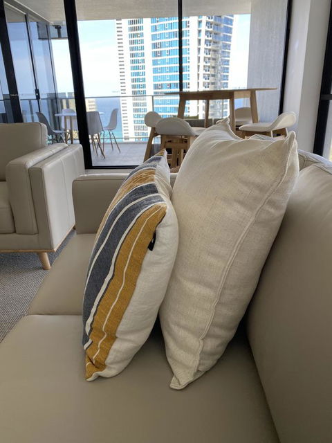 Circle On Cavill 2, 3, 4 & 5 Bedroom SkyHomes & SUB PENTHOUSES By Gold Coast Holidays - Southport Accommodation 1