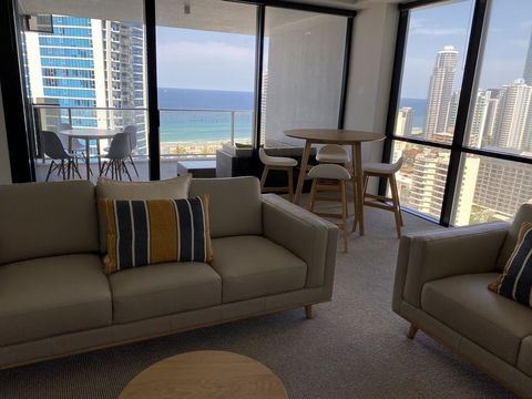 Circle On Cavill 2, 3, 4 & 5 Bedroom SkyHomes & SUB PENTHOUSES By Gold Coast Holidays - Southport Accommodation 8
