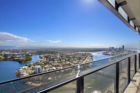 Circle On Cavill 2, 3, 4 & 5 Bedroom SkyHomes & SUB PENTHOUSES By Gold Coast Holidays - Southport Accommodation 44