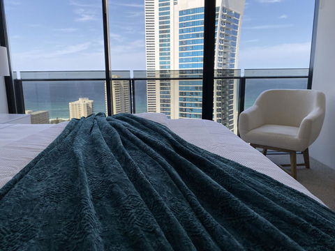 Circle On Cavill 2, 3, 4 & 5 Bedroom SkyHomes & SUB PENTHOUSES By Gold Coast Holidays - Southport Accommodation 13