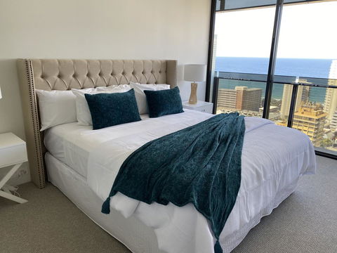 Circle On Cavill 2, 3, 4 & 5 Bedroom SkyHomes & SUB PENTHOUSES By Gold Coast Holidays - Southport Accommodation 15