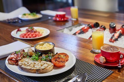 Hilton Brisbane - Southport Accommodation 12