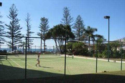 Burleigh Beach Tower - Southport Accommodation 10
