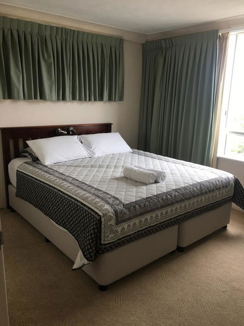 Burleigh Beach Tower - Southport Accommodation 0