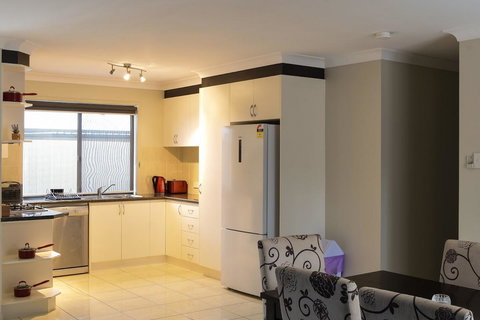 Atricom - Accommodation Southport 5