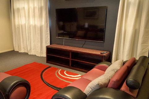 Atricom - Accommodation Southport 8