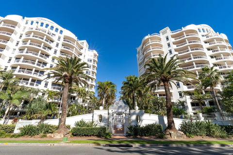 ULTIQA Burleigh Mediterranean Resort - Southport Accommodation 13