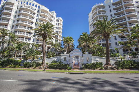 ULTIQA Burleigh Mediterranean Resort - Southport Accommodation 19