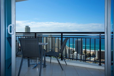 Chevron Renaissance - Private Apartments - Southport Accommodation 19