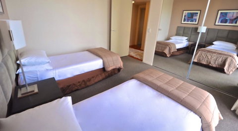 Chevron Renaissance - Private Apartments - Southport Accommodation 44