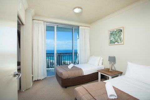 Chevron Renaissance - Private Apartments - Southport Accommodation 16