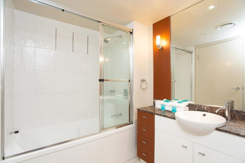 Chevron Renaissance - Private Apartments - Southport Accommodation 14