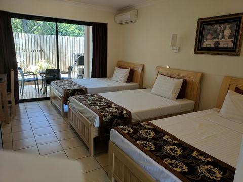 Novena Palms Motel - Southport Accommodation 23