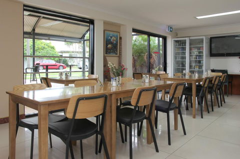 Novena Palms Motel - Southport Accommodation 27
