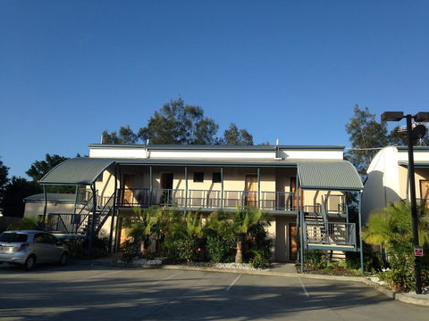 Novena Palms Motel - Southport Accommodation 7