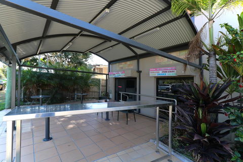 Novena Palms Motel - Southport Accommodation 26