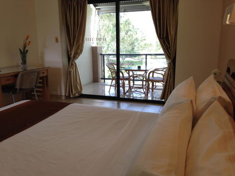 Novena Palms Motel - Southport Accommodation 14