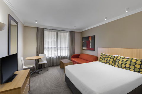 Mercure Brisbane Garden City - Southport Accommodation 6