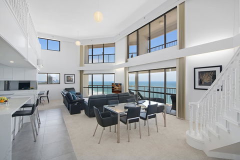 Burleigh Esplanade Apartments - Southport Accommodation 35