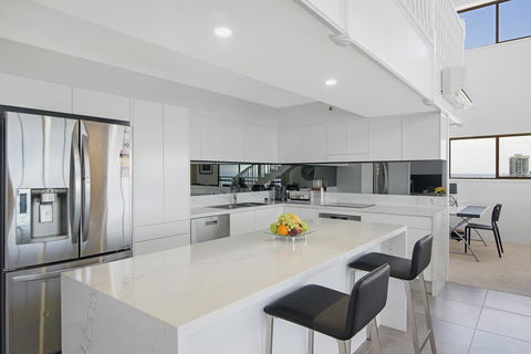 Burleigh Esplanade Apartments - Southport Accommodation 33