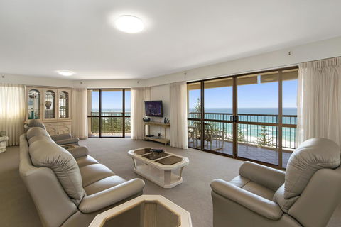 Burleigh Esplanade Apartments - Southport Accommodation 37
