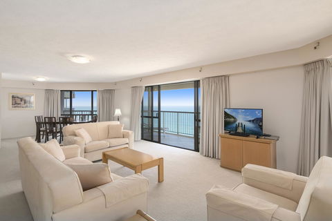 Burleigh Esplanade Apartments - Southport Accommodation 16
