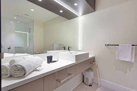 Calamvale Hotel Suites And Conference Centre - Southport Accommodation 25