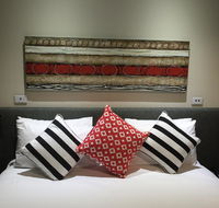 Calamvale Hotel Suites and Conference Centre - Southport Accommodation