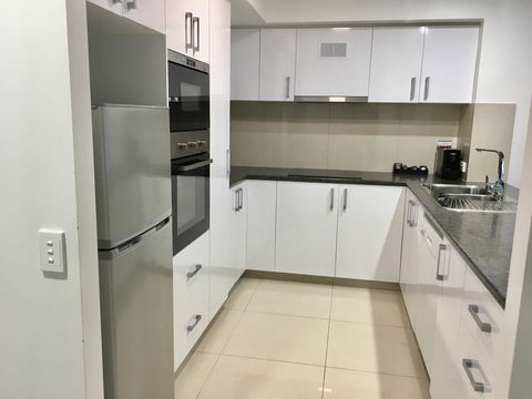 CHA Private Apts Diamond Beach - Southport Accommodation 11