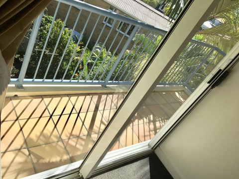 CHA Private Apts Diamond Beach - Southport Accommodation 8