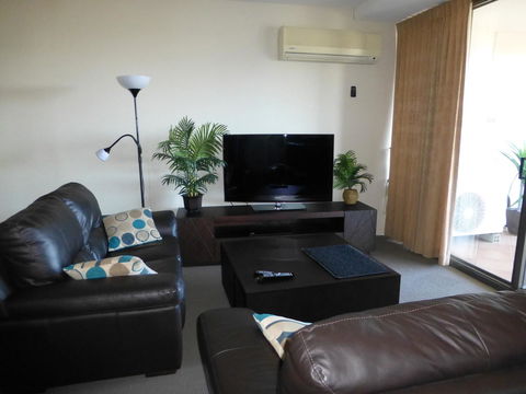 The Oasis Apartments - Southport Accommodation 7