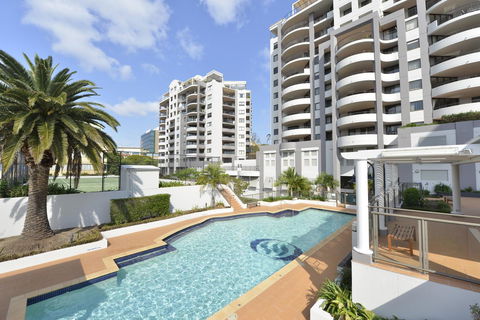 The Oasis Apartments - Southport Accommodation 0