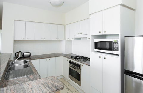 The Oasis Apartments - Southport Accommodation 11
