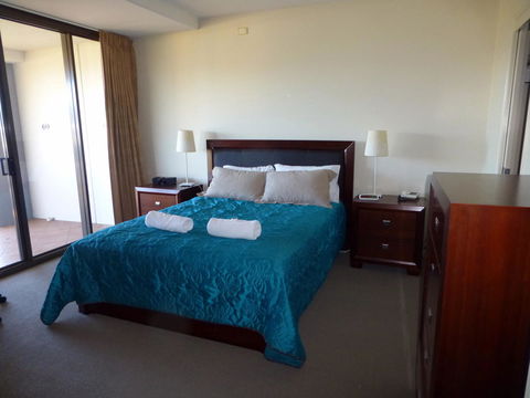 The Oasis Apartments - Southport Accommodation 6