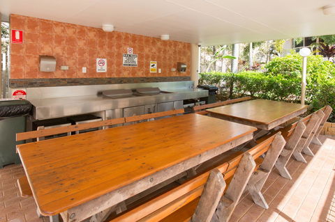 Miami Beachside Holiday Apartments - Southport Accommodation 8