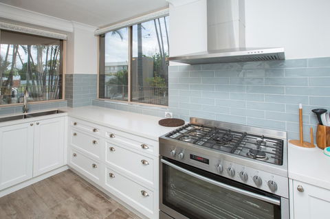 Miami Beachside Holiday Apartments - Southport Accommodation 12