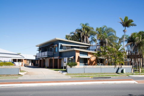 Pale Pacific Holiday Units - Southport Accommodation 1