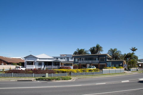 Pale Pacific Holiday Units - Southport Accommodation 0