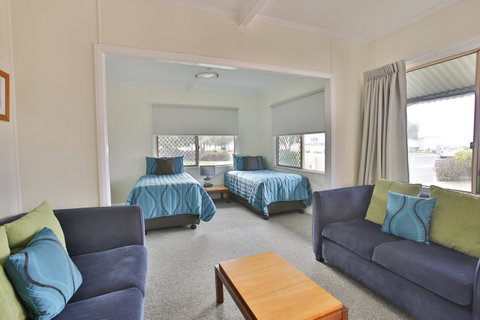 Pale Pacific Holiday Units - Southport Accommodation 11