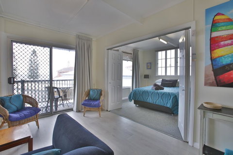 Pale Pacific Holiday Units - Southport Accommodation 24