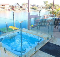 Waterside Resort Style - Southport Accommodation