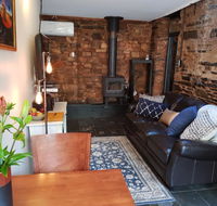 William Hunt's Retreat - Redwood Studio - Southport Accommodation