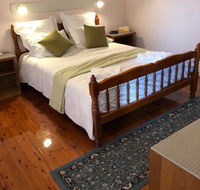 Wine Country drive Guest House - Southport Accommodation
