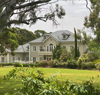 Yatahlia Manor Luxury Homestay - Southport Accommodation