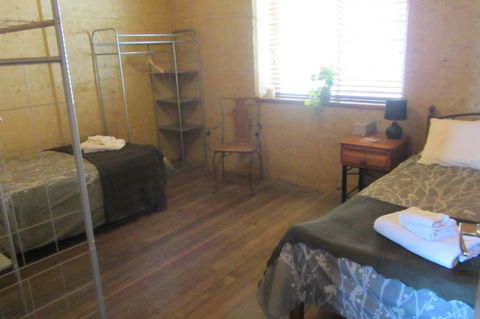 Yoga Retreat - Southport Accommodation 3