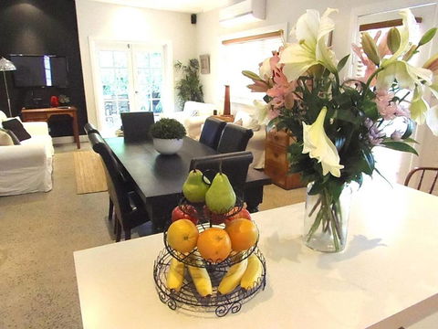 YSG The Edward Townhouse 157 - Steps To Town - Southport Accommodation 0