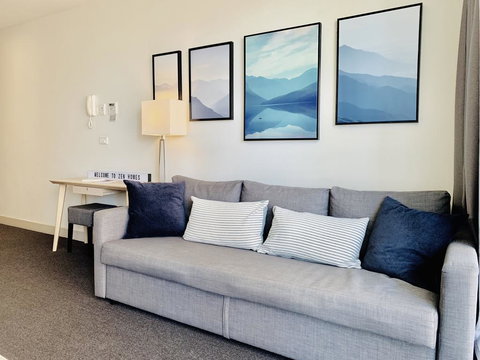 ZEN Homes On Collins - Accommodation Southport 2